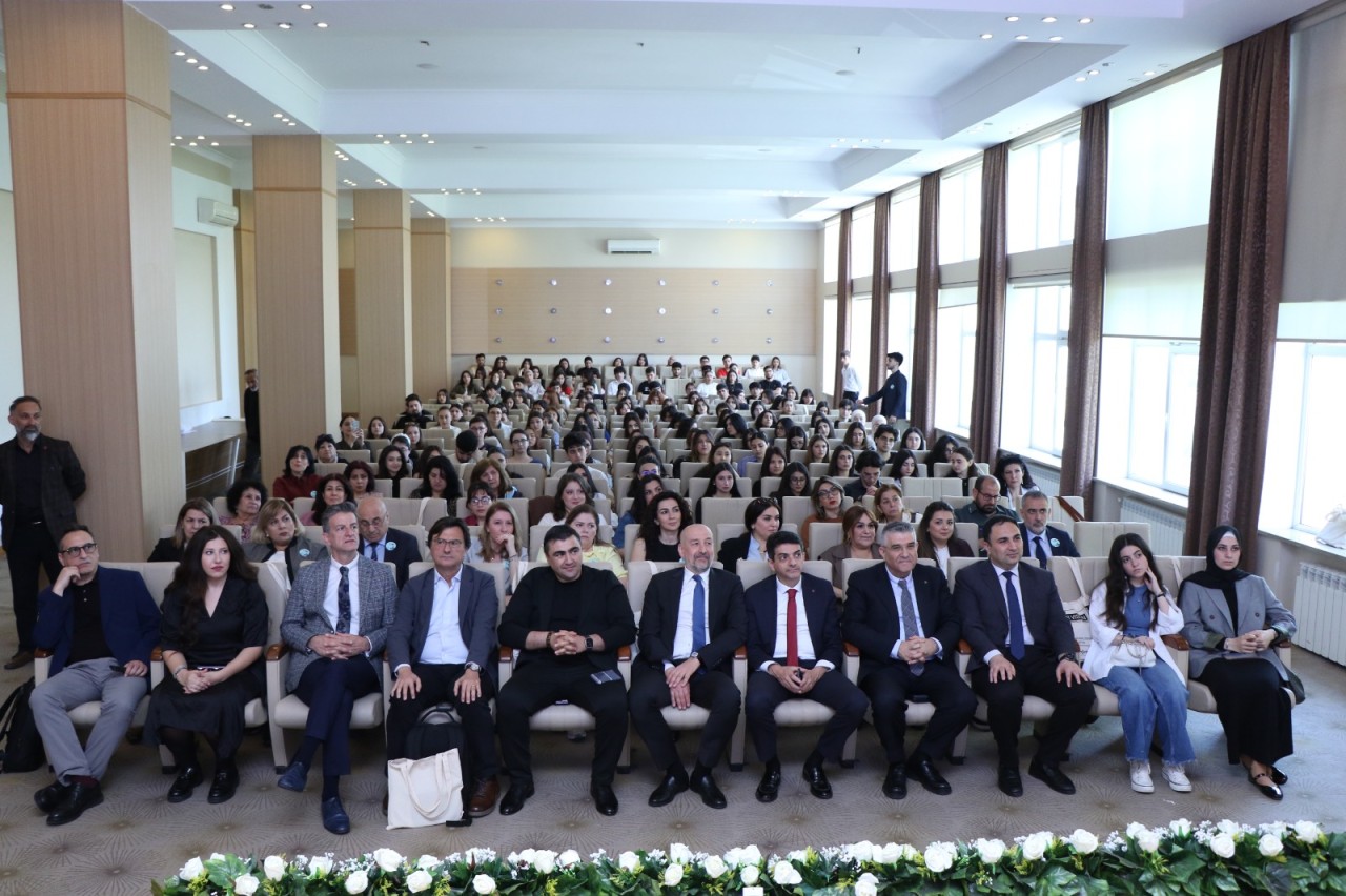 AzMİU-da “Memarlıq həftəsi”nə start verilib - FOTOLAR